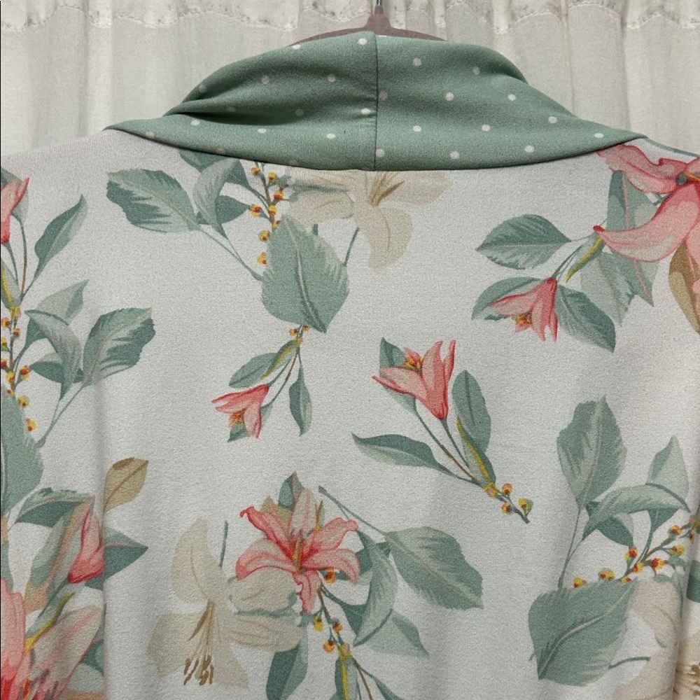 Flora Nikrooz Floral Polka Dot Robe Women’s M Green Feminine Romantic Loungewear - Picture 9 of 15